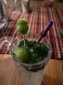 Cocktailpillit Peniksellä