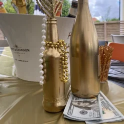 100-dollar Lautasliinat
