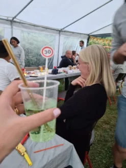 Drinkkitikut Liikennemerkki 30