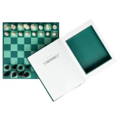 Game In A Book Chess -kirjashakki