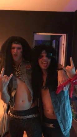 Hardrock-mustaperuukki