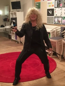 Hårdrockari Blond Peruukki
