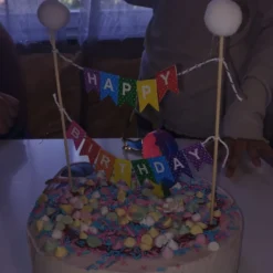 Kakkukoriste Happy Birthday Viiri