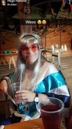Kimalteleva Hopeaperuukki