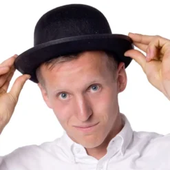 Kova hattu