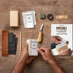 Moai Carving Kit -puunkaiverrussetti