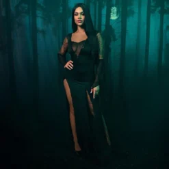 Morticia Naamiaisasu