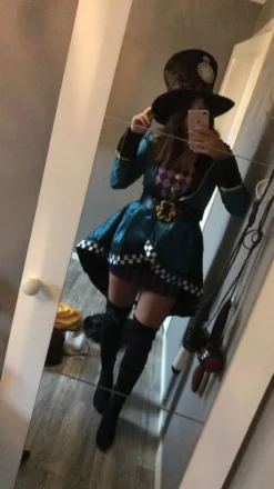Naispuolinen Mad Hatter Deluxe Naamiaisasu