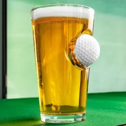 Olutlasi Golfpallolla