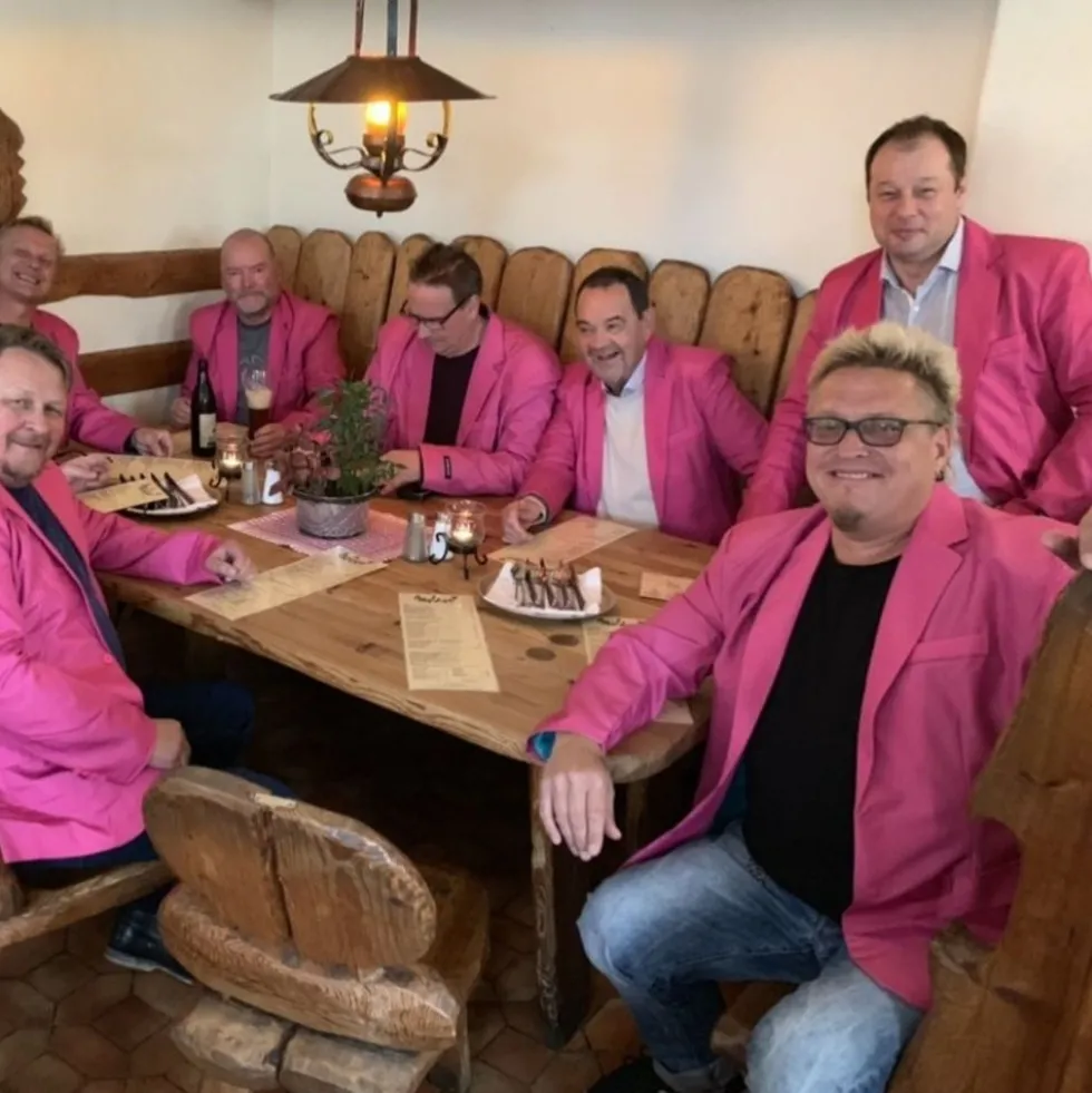 OppoSuits Mr Pink Puku