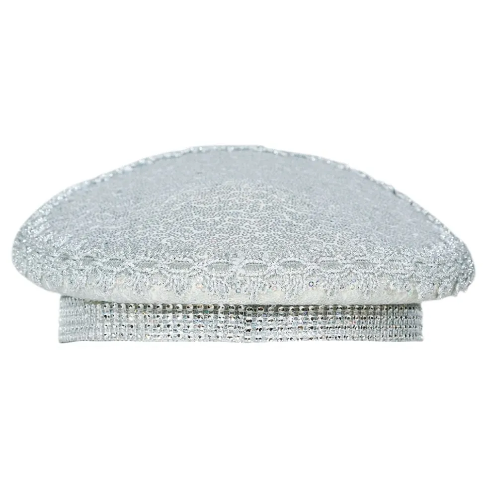 Paljettilippis Bride helmillä