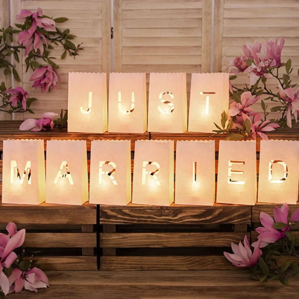Paperilyhdyt Just Married