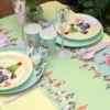 Partykoira Pöytäliinaraita