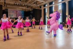 Puhallettava Vaaleanpunainen Yksisarvinen Naamiaisasu