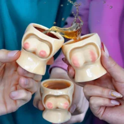 Shottilasi Keinuvat Rinnat