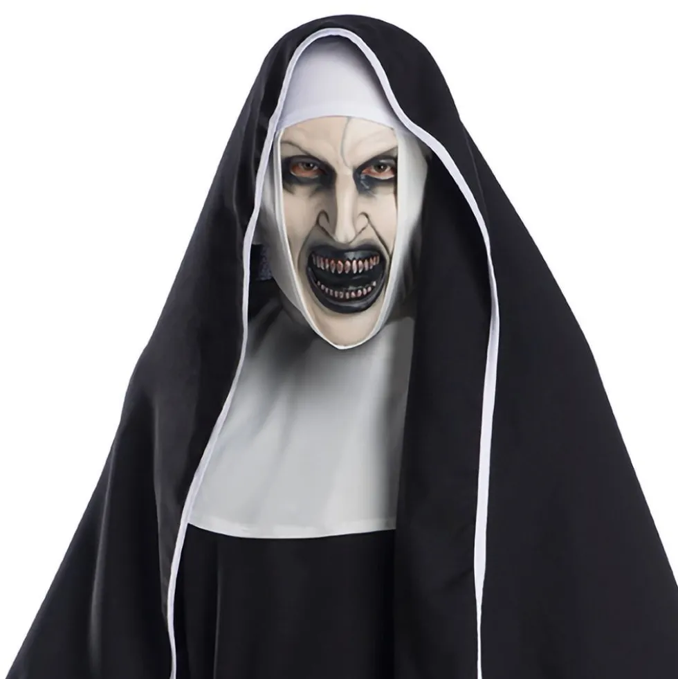 The Nun Deluxe Naamiaisasu