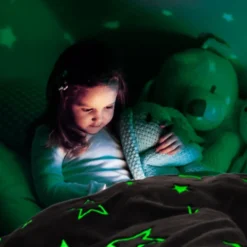 Tähtikuvioinen Glow in the Dark -huopa