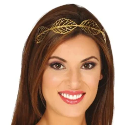 Tiara Kultalehdillä