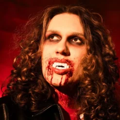 Valkoiset Vampyyrinhampaat Muovia