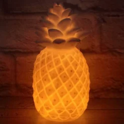 Yövalaisin Ananas